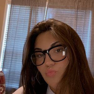 Meet your Posher, Baylee